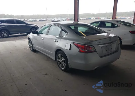 2015 Nissan Altima 2.5 Sv из США, поврежденный, VIN 1N4AL3AP0FC241921